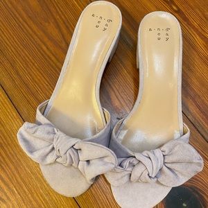 A new day lilac sandal
